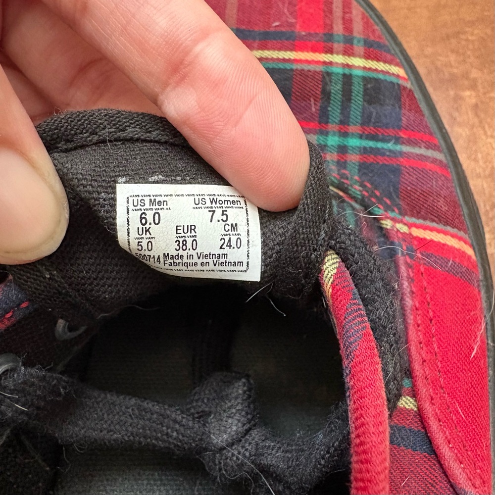 Plaid Shoes - Red and Black - Picture 5 of 5